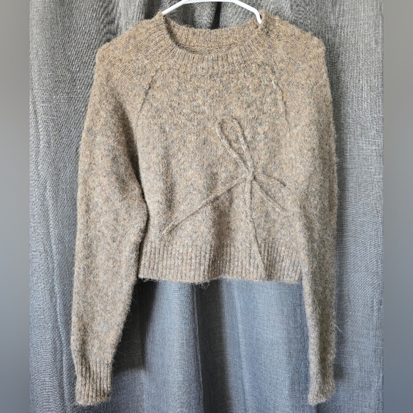 American Eagle AE Cropped Crew Neck Bow Sweater - Light Brown Sz Small - Picture 1 of 5